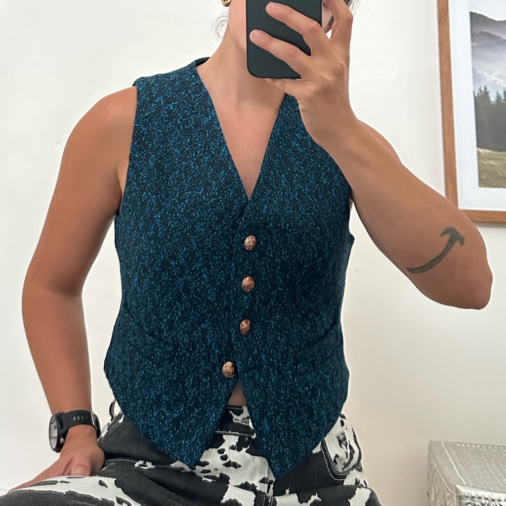 Teal Sleeveless Button-Up Vest
